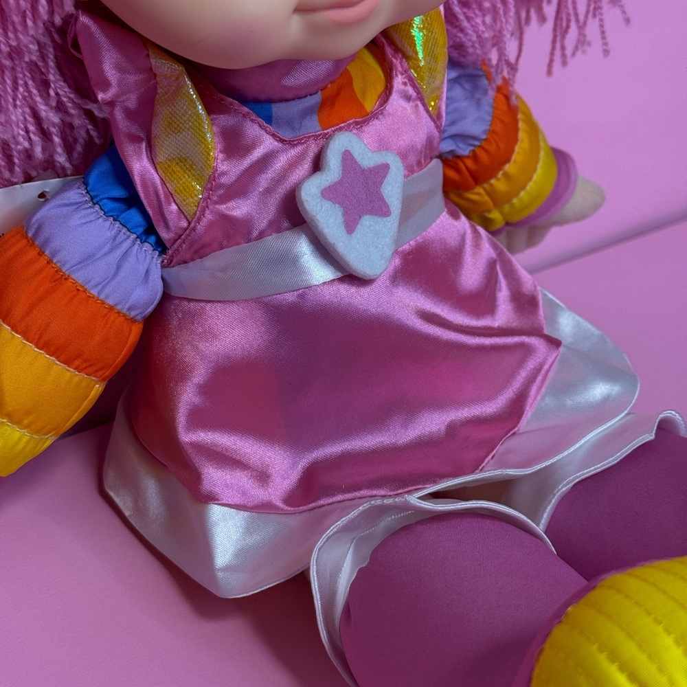 16" Hallmark Tickled Pink Rainbow Brite Retro style Doll Soft Plush 2017 NEW - Picture 6 of 11